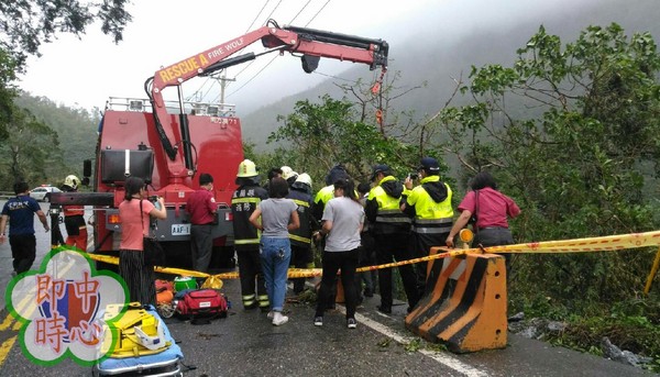 ▲▼蘇花公路30日發生小客車墜衝山谷意外。（圖／記者莊智勝翻攝）