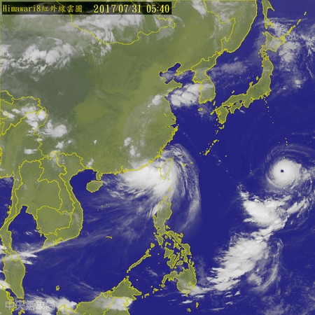 中央氣象局預計早上8時30分解除颱風警報。圖為早上5時30分公布的海棠颱風資料。（圖／中央氣象局）
