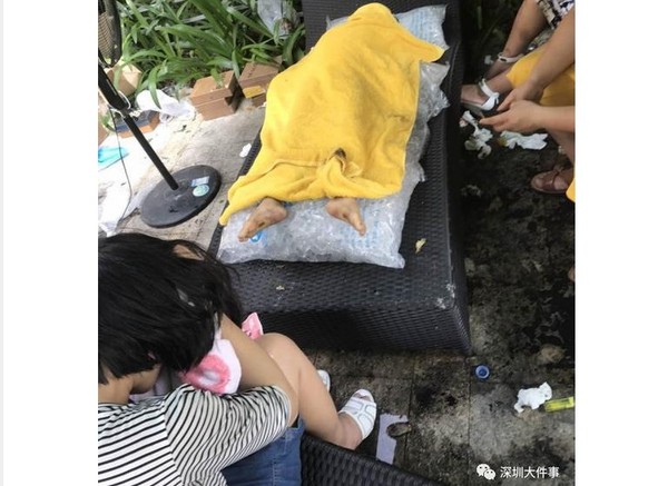 ▲▼3名救生員與母親均未發現男童在游泳池溺斃，送醫後宣告不治。（圖／翻攝自《深圳大件事》）