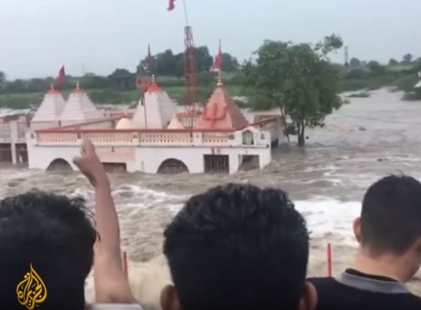 ▲▼▲印度淹水傳出213死。（圖／翻攝自Al Jazeera English）