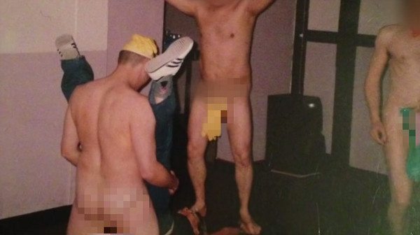 英國軍隊兩性不平等，男軍人會對女同僚性騷擾。（圖／翻攝自Rebecca Crookshank YouTube）