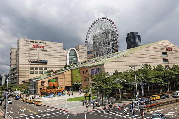 美麗華百樂園是台北市大直的地標，也是美麗華集團最知名的事業。