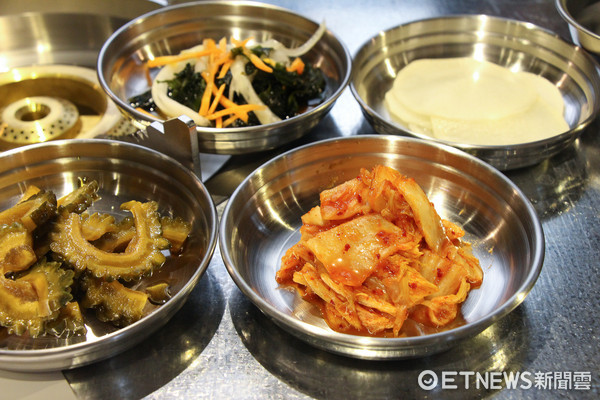 ▲▼永和廢棄鐵工廠重生為韓式烤肉餐廳51bbq。（圖／記者黃士原攝）