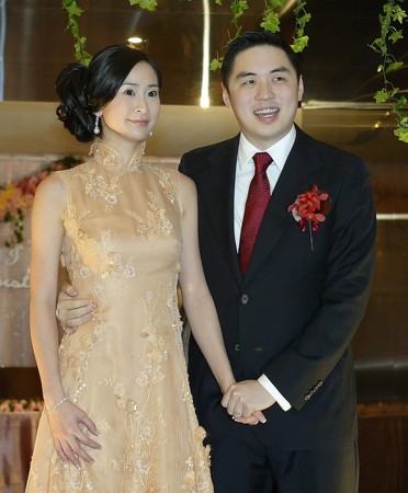 2010年，王泉仁與過去同在美國學校就讀的首都客運千金李晶晶結婚。（東方IC）