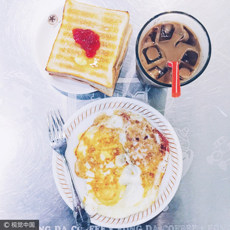 ▲早餐，台灣，台式早餐，吐司，荷包蛋。（圖／視覺中國CFP）
