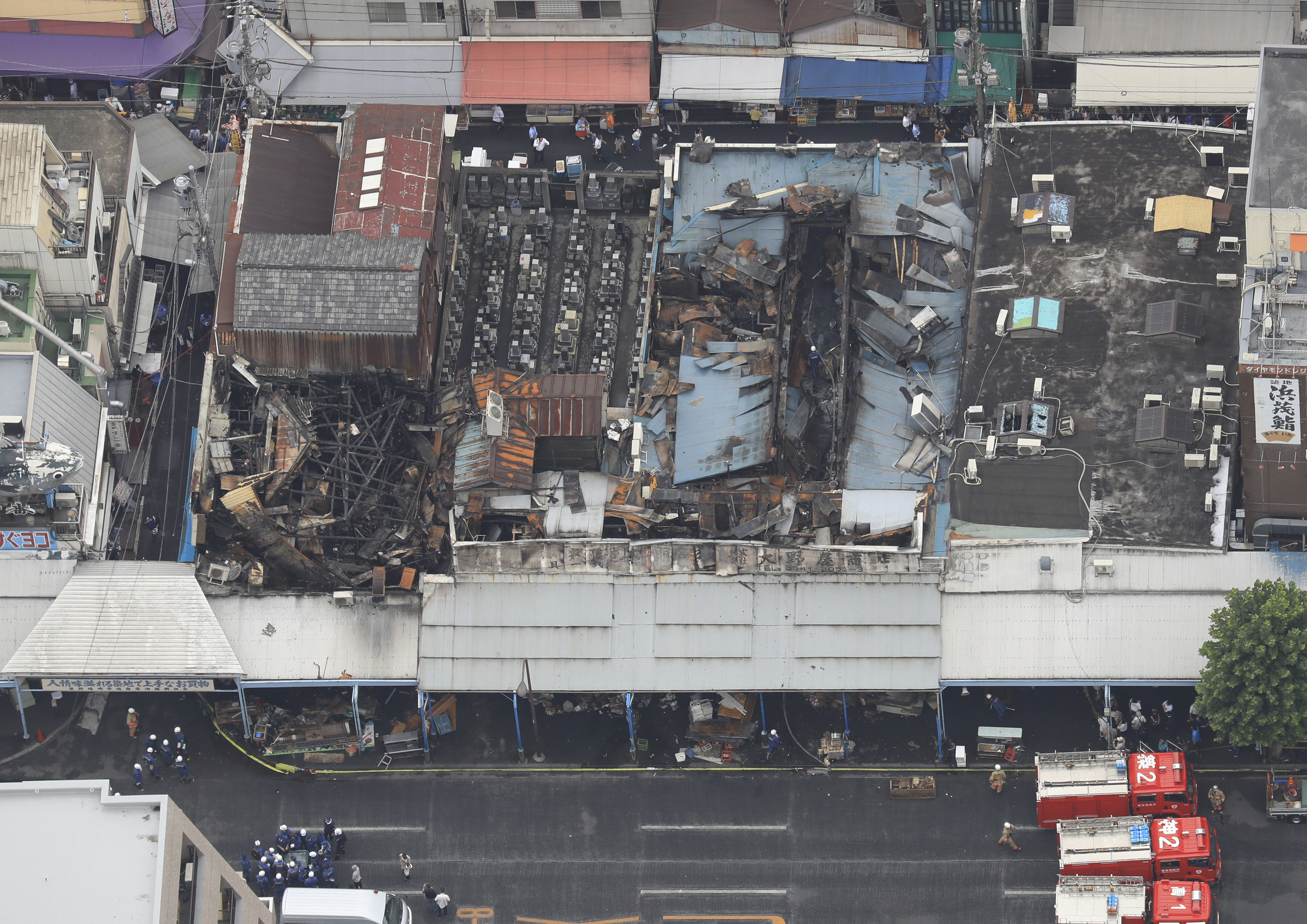 ▲日本東京築地市場的場外市場商店街發生火災。（圖／達志影像／美聯社）