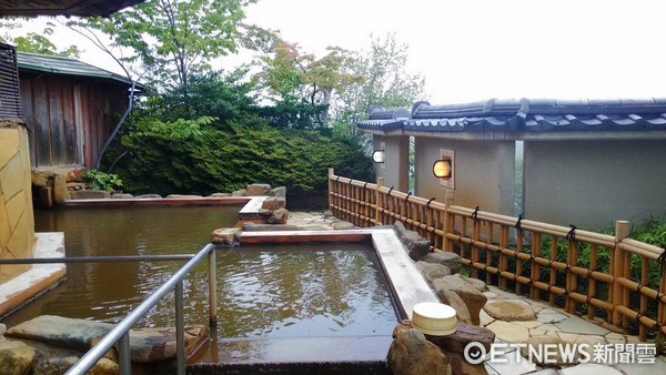 日本温泉馒头发源地!传说一口气爬完365石阶愿