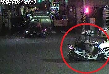 19歲義務役無照車禍　疼兒老媽出面頂罪