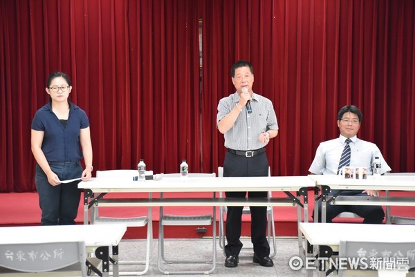 台東市公所舉辦「圖利與便民」法紀說明會，邀請台東地方法院檢察署鄧定強主任檢察官主講。（圖／台東市公所提供）