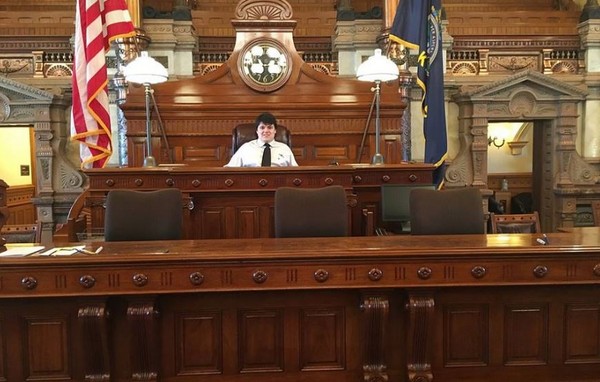 ▲▼ 美國高中生柏格森要選堪薩斯州的州長。(圖/翻攝自臉書/@bergesonforks)