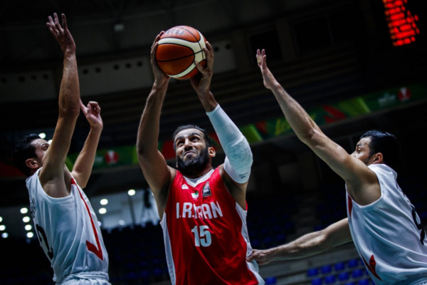 ▲亞洲盃，伊朗15號哈達迪（hamed haddadi）；約旦23號奧拉迪（Mousa Alawadi）。（圖／截自FIBA官網）