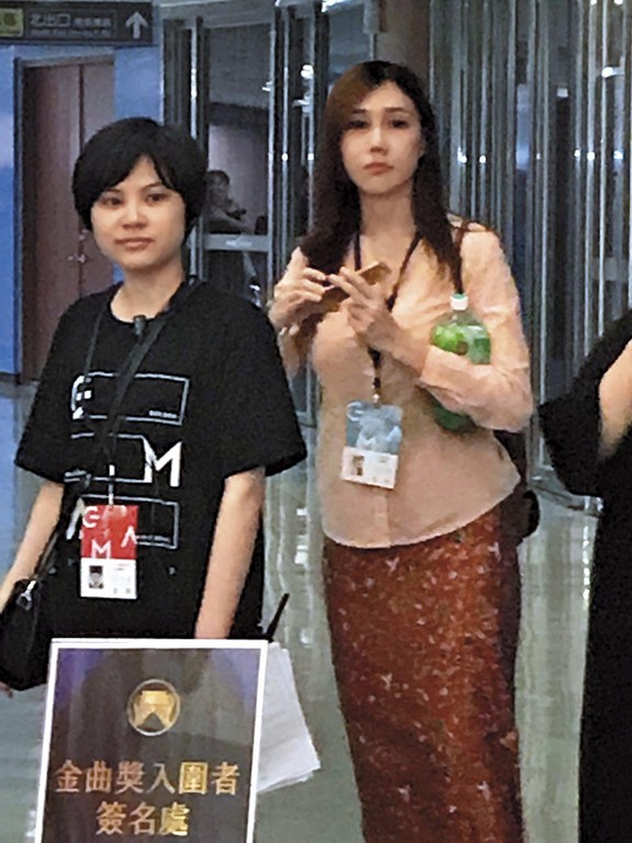 黃明志女友「沒戴口罩」被拍　曾說有結婚打算