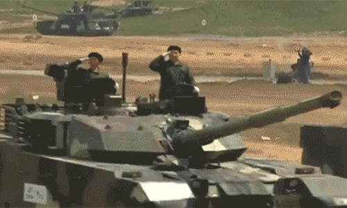 ▲▼中國兵器工業集團16日在內蒙古包頭的「裝甲與反裝甲日」活動。VT4型主戰坦克（圖／翻攝自《觀察者網》）
