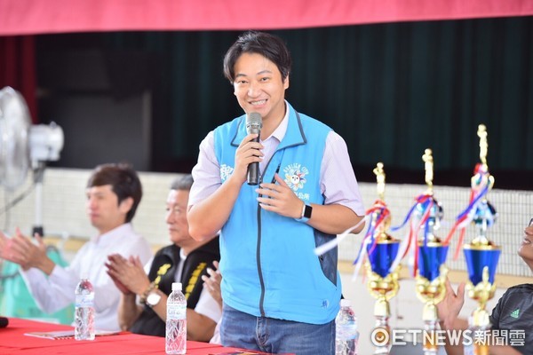 「106年花蓮市市長盃籃球錦標賽」，在花蓮高工體育館熱鬧登場。（圖／花蓮市公所提供）