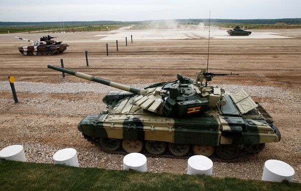 ▲▼俄羅斯2017年舉辦「坦克兩項」競賽,T-72主戰坦克。（圖／路透社）