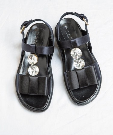 MARNI水鑽裝飾涼鞋。NT$25,500