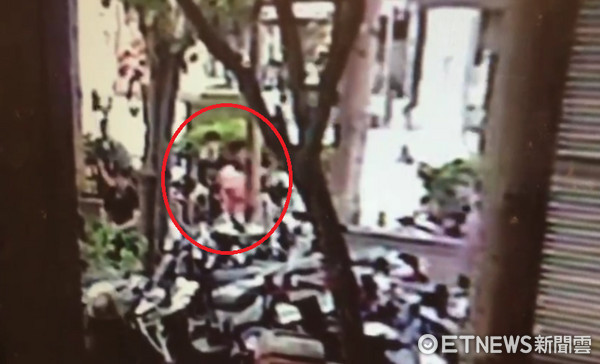 ▲男子買毒不成直接改用搶的，被警方依依殺人未遂、強盜罪嫌送辦。（圖／記者林煒傑翻攝）