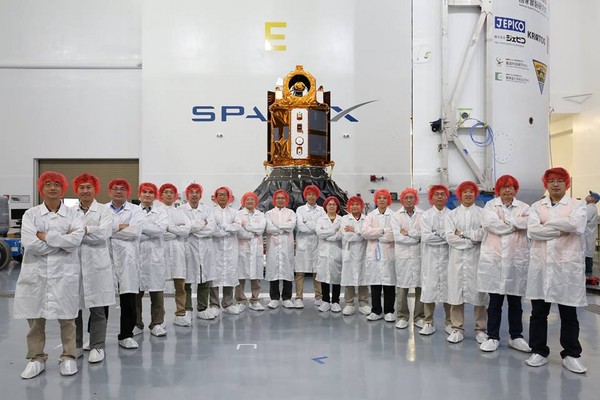 ▲▼ 台灣首枚自主研製的福爾摩沙衛星五號，即將發射升空。（圖／國家太空中心提供）