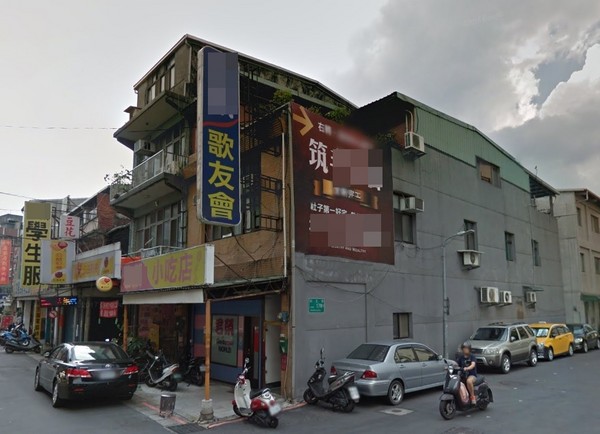 ▲▼台北市社子24日發生工人維修招牌觸電意外。（圖／翻攝Google Map）