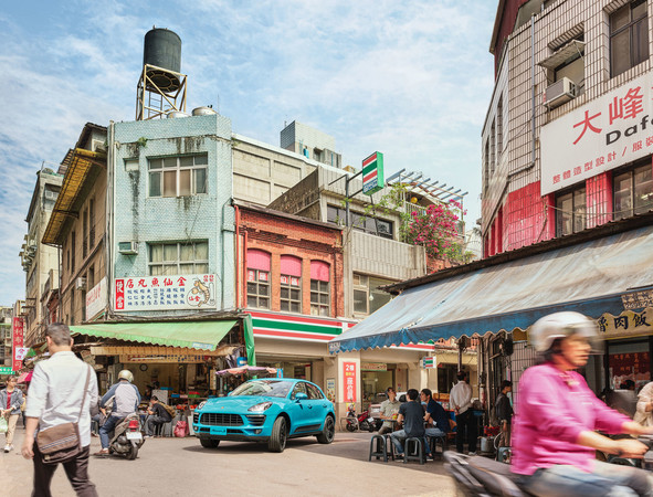 ▲保時捷來台取景　大稻埕、東區照美翻　網感動喊「TAIWAN」！（圖／Porsche）