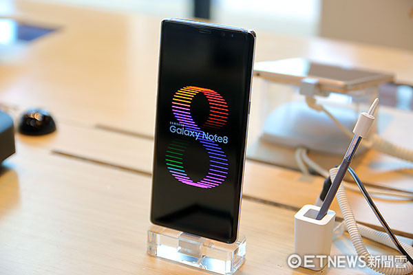 ▲ GALAXY Note 8 現身 Samsung Vision LAB。（圖／記者鄭惟仁攝）