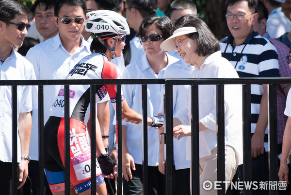 ▲▼台北世大運滑輪溜冰馬拉松女子組,蔡英文,楊合貞。（圖／記者季相儒攝）