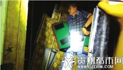 ▼「動態睡眠機」通電後就能自動開啟。（圖／翻攝自貴州都市報）