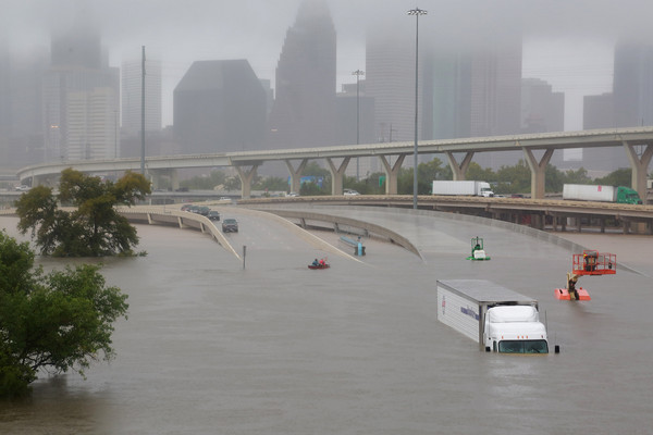 ▲▼美國12年來最強颶風哈維（Harvey）讓休士頓大淹水。（圖／路透社）