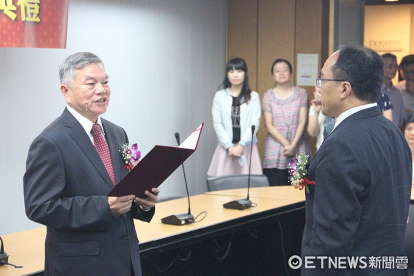 ▲原經濟部代理工業局長呂正華正式真除。（圖／記者林昱均攝）