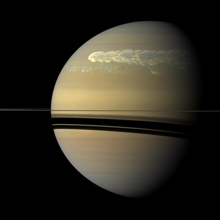 ▲▼卡西尼號拍攝的土星、土衛六。（圖／翻攝自NASA官網）