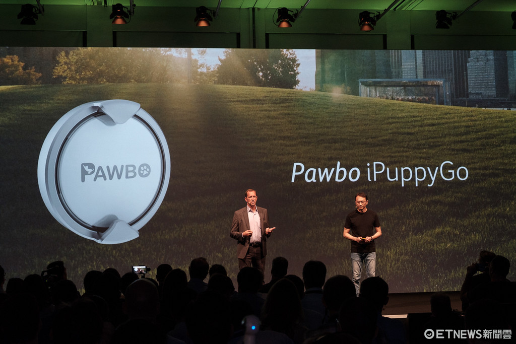 宏碁Pawbo推出3款寵物智慧穿戴裝置。（圖／記者莊友直攝）