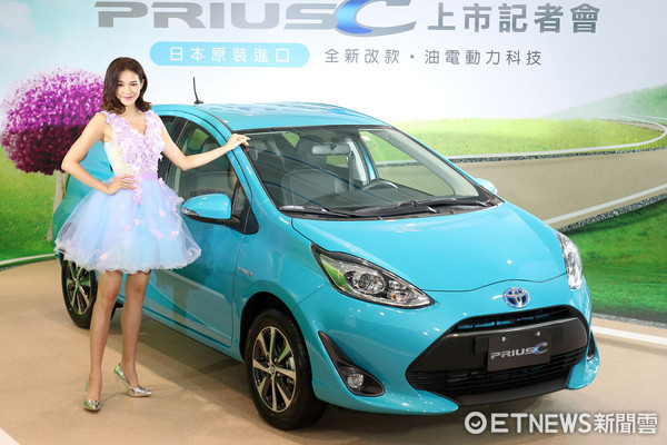 ▲小改款降7萬！TOYOTA油電小車PRIUS c登台開賣。（圖／記者張慶輝攝）