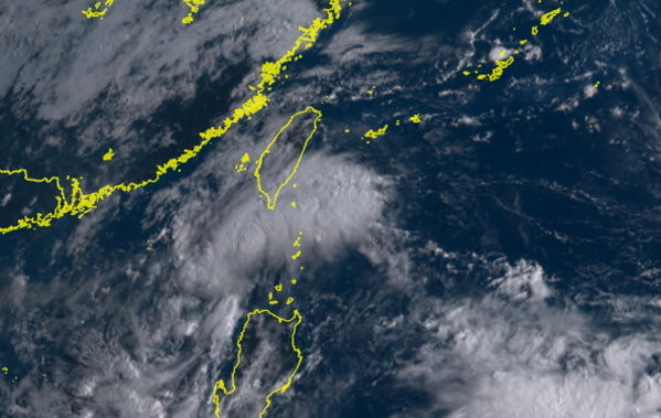 熱帶性低氣壓。（圖／翻攝日本向日葵8號衛星影像）