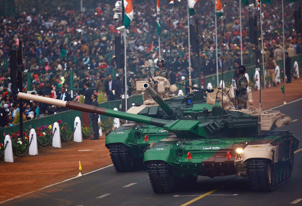 ▲▼印度國防部長賈特里表示，印度陸軍部隊將進行重大改革，提升部隊戰鬥力。圖為印軍在新德里舉行「共和國日」閱兵式。（圖／達志影像／美聯社）