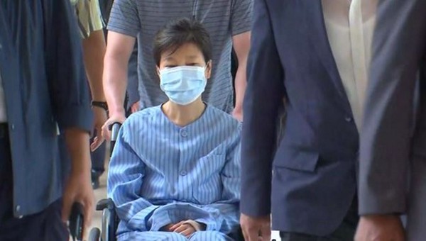 ▼ 目前收監於首爾看守所的朴槿惠9日因腰痛被送往江南聖母醫院。（圖／翻攝自推特／@LimJH12）