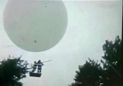 男子被失控氣球帶上高空　絕望錄下遺言「我身邊都是雲」。（圖／吉林新文化報）