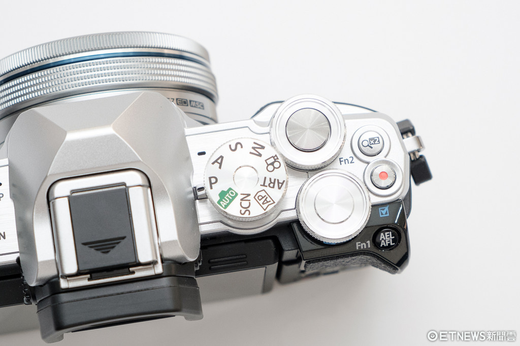 全台相機收購olympus EM-1III 搶先體驗。（圖／記者莊友直攝）