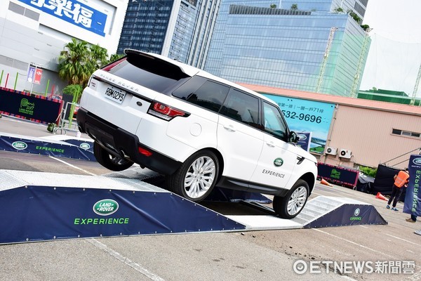 Land Rover Discovery 349萬元起上市　「翻山越嶺」全靠這一味（圖／記者游鎧丞攝）