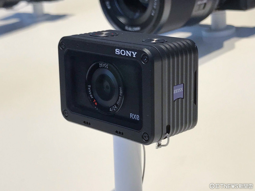 Sony RX0 三防運動相機動眼看。（圖／記者洪聖壹攝）