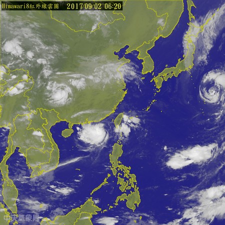 颱風外圍影響全台有雨，7縣市發豪、大雨特報。（圖／中央氣象局）