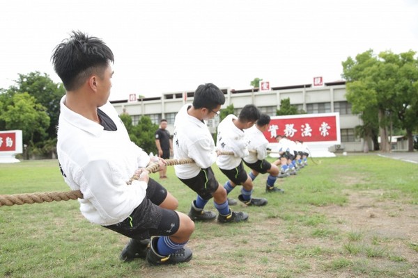 陸軍二支部運輸連　推廣拔河運動成績斐然