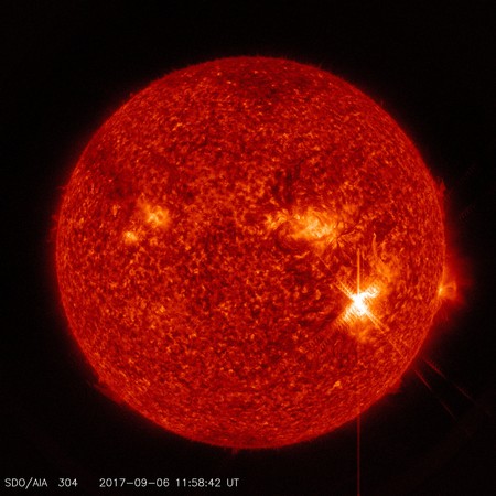 ▲▼太陽爆發12年來最強閃焰。（圖／翻攝自NASA）