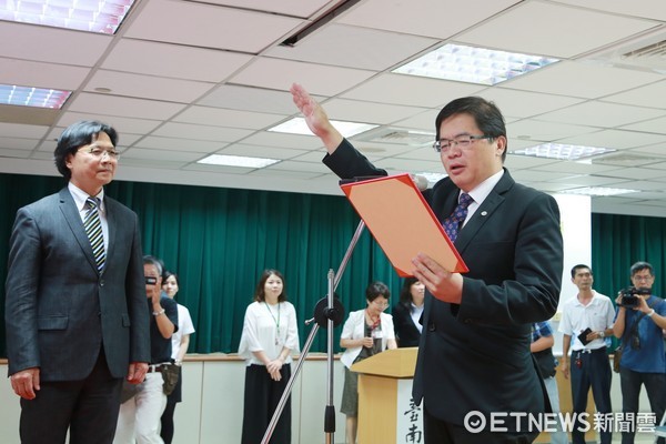 ▲台南市代理市長李孟諺宣誓就職。（圖／市府提供）