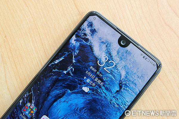 ▲ Sharp AQUOS S2 開箱圖集。（圖／記者鄭惟仁攝）