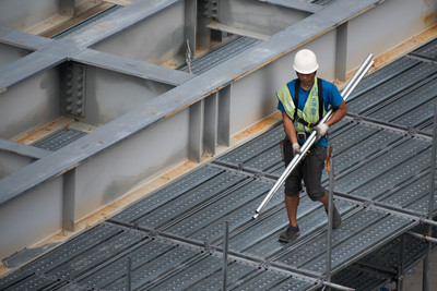 「增聘前要先幫本勞加薪」 政院:旅宿業、碼頭業開放移工