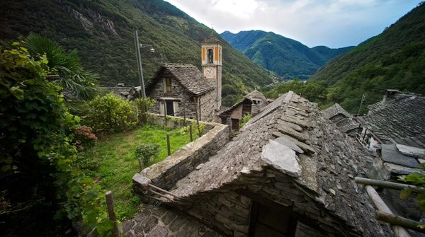 ▲▼瑞士科里波村莊。（圖／翻攝自Vamos El Comercio Twitter）