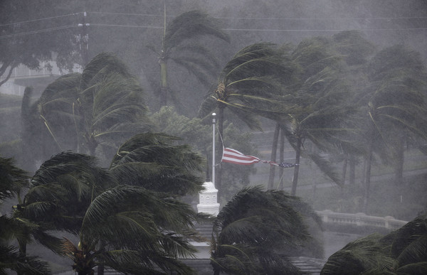 ▲▼颶風艾瑪襲擊佛羅里達州。（圖／美聯社）