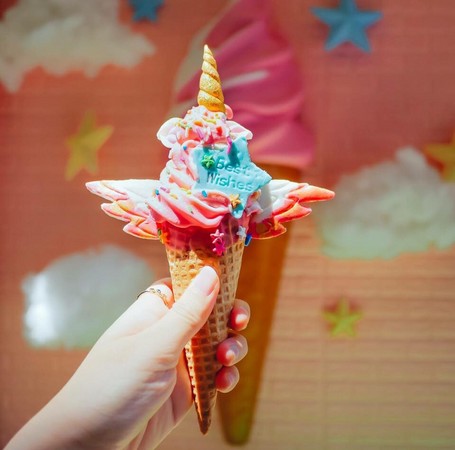 ▲uni cone 魔法棒冰淇淋。（圖／翻攝自uni cone 魔法棒冰淇淋粉絲專頁）