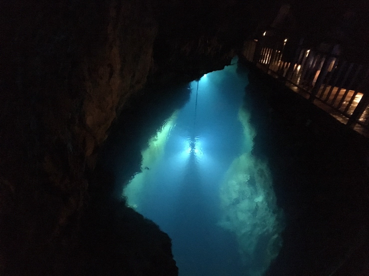 戀人必去聖地 東北深海藍洞奇景求婚成功率100 Ettoday旅遊雲 Ettoday新聞雲