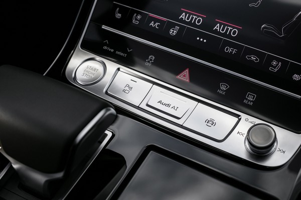 奧迪全新A8將搭載塞車自動駕駛技術　就算「塞好塞滿」也甭怕（圖／翻攝自Audi）